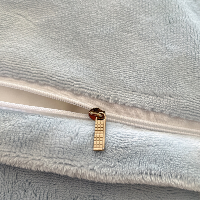 91家纺网 家纺一手货源 找家纺 如一 2025新款高克重大版数码印花牛奶绒四件套 小花喵