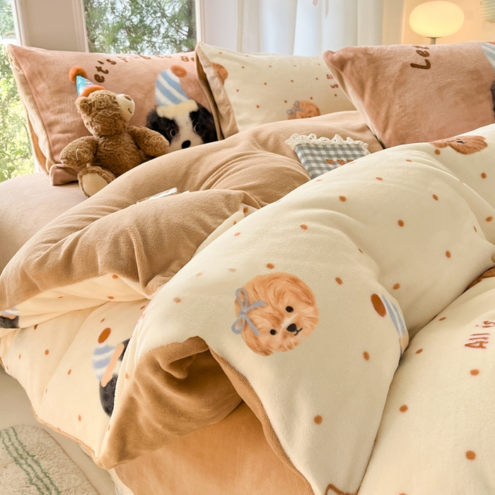 91家纺网 家纺一手货源 找家纺 如一 2025新款高克重大版数码印花牛奶绒四件套 小伙伴