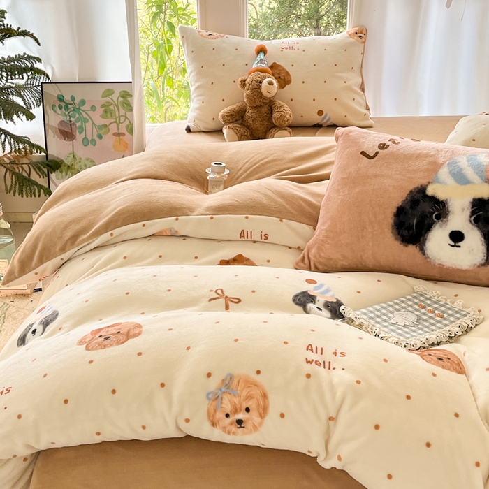 91家纺网 家纺一手货源 找家纺 如一 2025新款高克重大版数码印花牛奶绒四件套 小伙伴