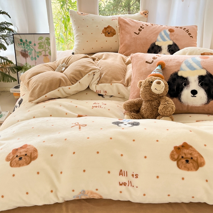 91家纺网 家纺一手货源 找家纺 如一 2025新款高克重大版数码印花牛奶绒四件套 小伙伴