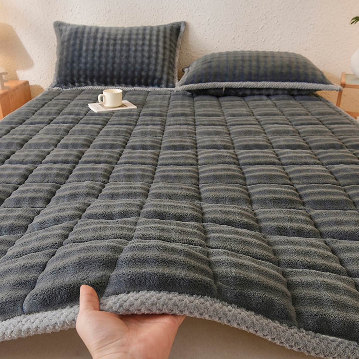 91家纺网 家纺一手货源 找家纺 （总）鑫顺欣 2025新款泡泡牛奶绒床垫床褥