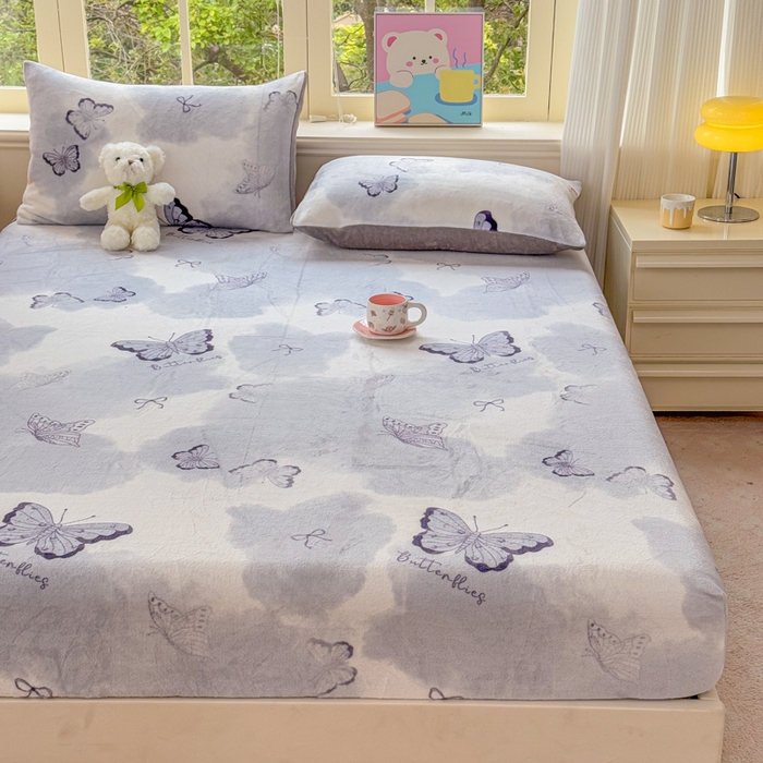 91家纺网 家纺一手货源 找家纺 梦舒阳家纺 2026新品牛奶绒单床笠单被套床笠三件套软fufu牛奶绒单品 炫影蝴蝶【绒床笠】