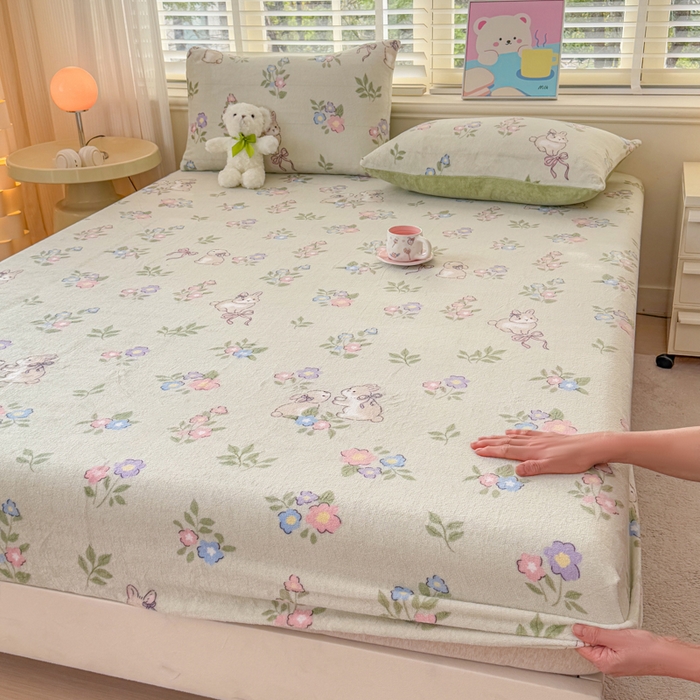 91家纺网 家纺一手货源 找家纺 梦舒阳家纺 2026新品牛奶绒单床笠单被套床笠三件套软fufu牛奶绒单品 绿意盎然【绒床笠】