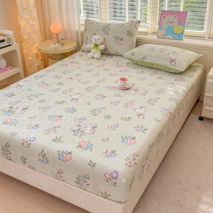 91家纺网 家纺一手货源 找家纺 梦舒阳家纺 2026新品牛奶绒单床笠单被套床笠三件套软fufu牛奶绒单品 绿意盎然【绒床笠】