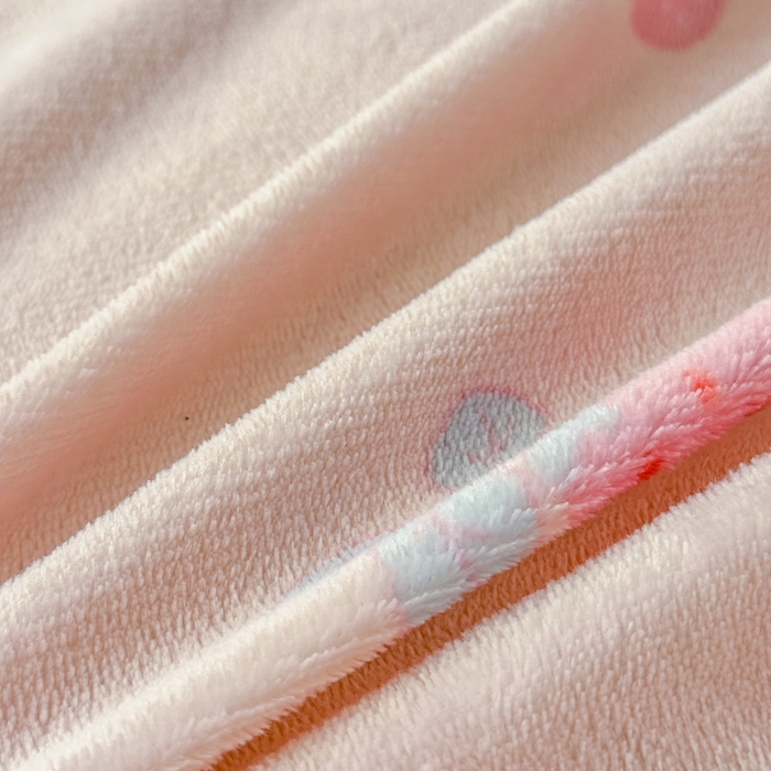 91家纺网 家纺一手货源 找家纺 梦舒阳家纺 2026新品牛奶绒单床笠单被套床笠三件套软fufu牛奶绒单品 草莓猫咪【绒床笠】