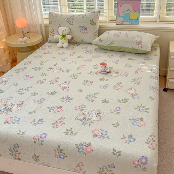 91家纺网 家纺一手货源 找家纺 梦舒阳家纺 2026新品牛奶绒单床笠单被套床笠三件套软fufu牛奶绒单品 绿意盎然【绒床笠】