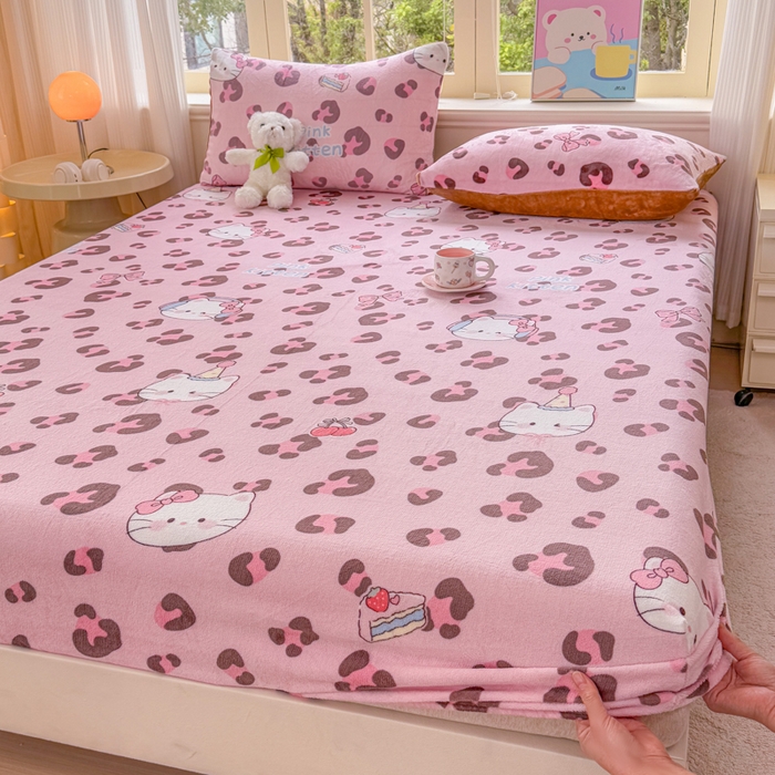 91家纺网 家纺一手货源 找家纺 梦舒阳家纺 2026新品牛奶绒单床笠单被套床笠三件套软fufu牛奶绒单品 豹纹猫咪【绒床笠】