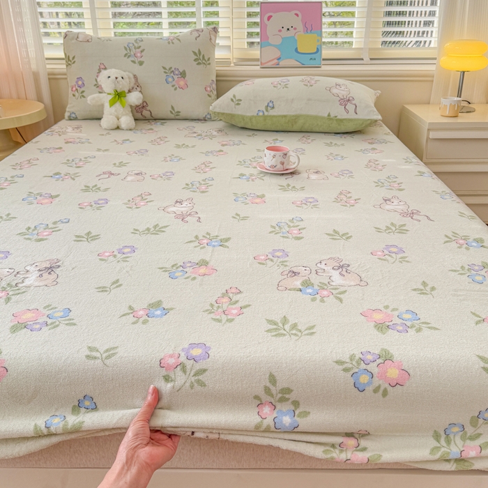 91家纺网 家纺一手货源 找家纺 梦舒阳家纺 2026新品牛奶绒单床笠单被套床笠三件套软fufu牛奶绒单品 绿意盎然【绒床笠】