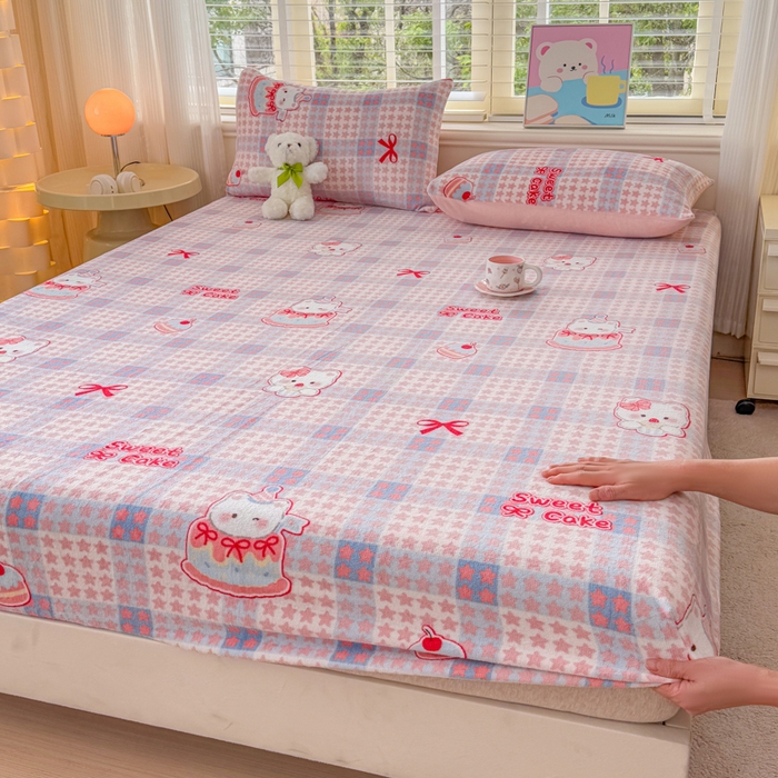 91家纺网 家纺一手货源 找家纺 梦舒阳家纺 2026新品牛奶绒单床笠单被套床笠三件套软fufu牛奶绒单品 蛋糕猫咪【绒床笠】