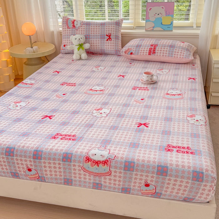 91家纺网 家纺一手货源 找家纺 梦舒阳家纺 2026新品牛奶绒单床笠单被套床笠三件套软fufu牛奶绒单品 蛋糕猫咪【绒床笠】