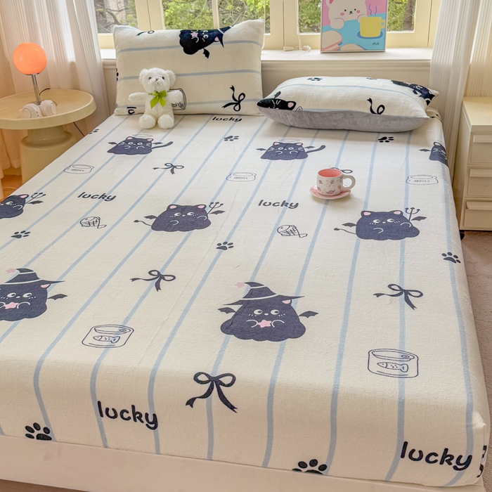 91家纺网 家纺一手货源 找家纺 梦舒阳家纺 2026新品牛奶绒单床笠单被套床笠三件套软fufu牛奶绒单品 煤球宝贝【绒床笠】