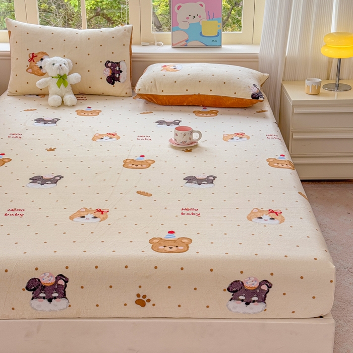 91家纺网 家纺一手货源 找家纺 梦舒阳家纺 2026新品牛奶绒单床笠单被套床笠三件套软fufu牛奶绒单品 咔咔小熊【绒床笠】