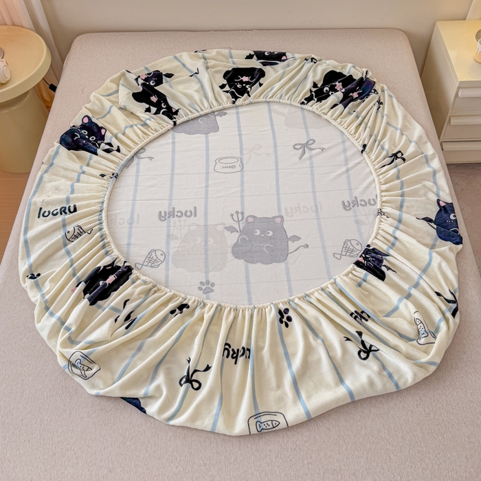 91家纺网 家纺一手货源 找家纺 梦舒阳家纺 2026新品牛奶绒单床笠单被套床笠三件套软fufu牛奶绒单品 煤球宝贝【绒床笠】