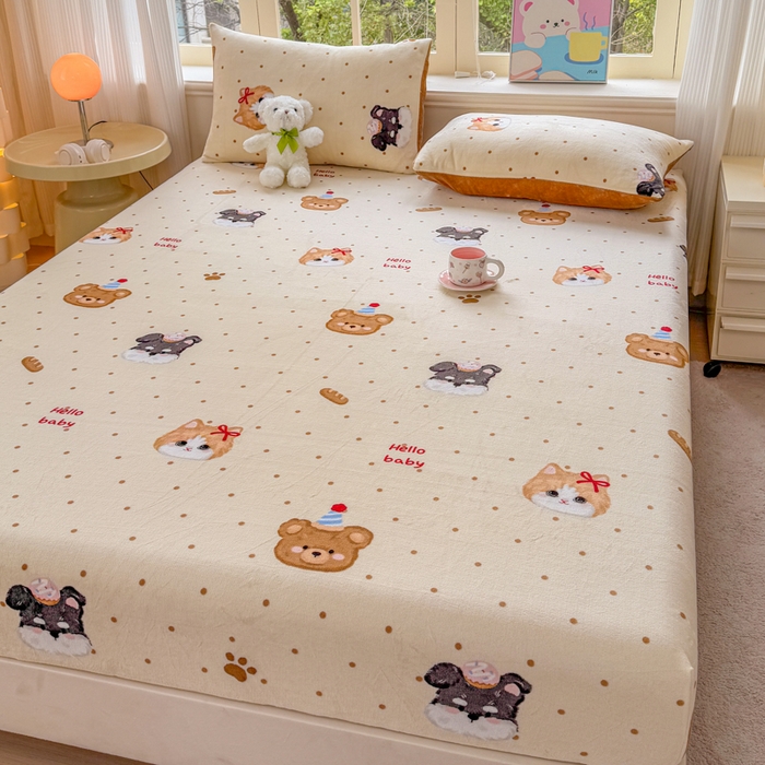 91家纺网 家纺一手货源 找家纺 梦舒阳家纺 2026新品牛奶绒单床笠单被套床笠三件套软fufu牛奶绒单品 咔咔小熊【绒床笠】