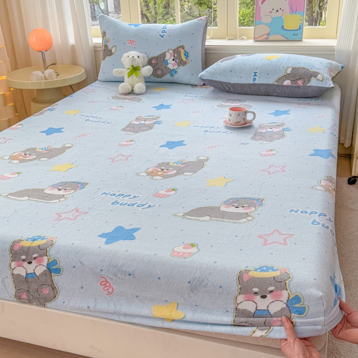 91家纺网 家纺一手货源 找家纺 梦舒阳家纺 2026新品牛奶绒单床笠单被套床笠三件套软fufu牛奶绒单品 布丁狗【绒床笠】