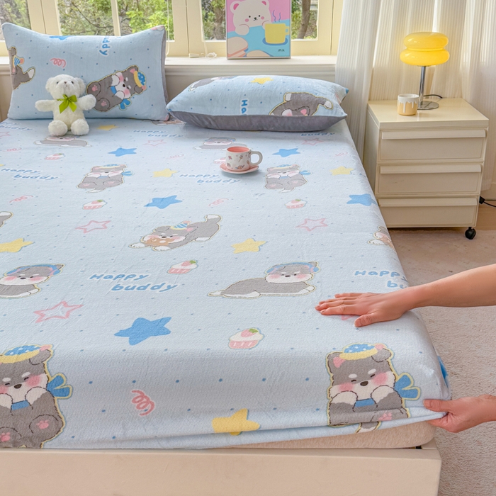 91家纺网 家纺一手货源 找家纺 梦舒阳家纺 2026新品牛奶绒单床笠单被套床笠三件套软fufu牛奶绒单品 布丁狗【绒床笠】