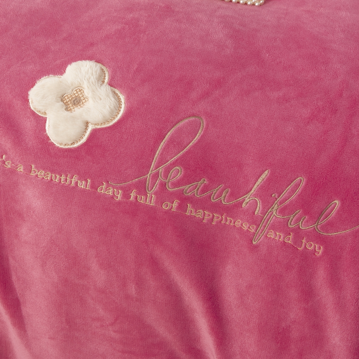 91家纺网 家纺一手货源 找家纺 贝尔 2025新款纯色高克重牛奶绒刺绣四件套-幸运草 幸运草-豆沙