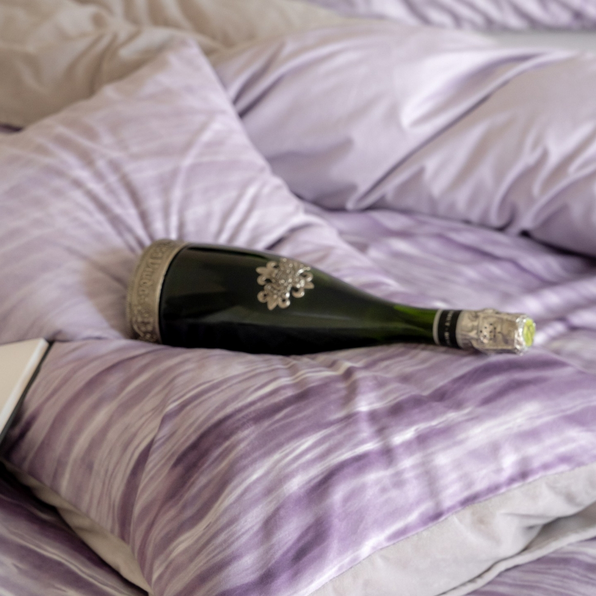 91家纺网 家纺一手货源 找家纺 ONE TWO ONE 121 2025新款轻奢新法式德芙绒宝宝绒婴儿绒短毛绒牛奶绒四件套床单被套-波光莎娜 波光莎娜-紫