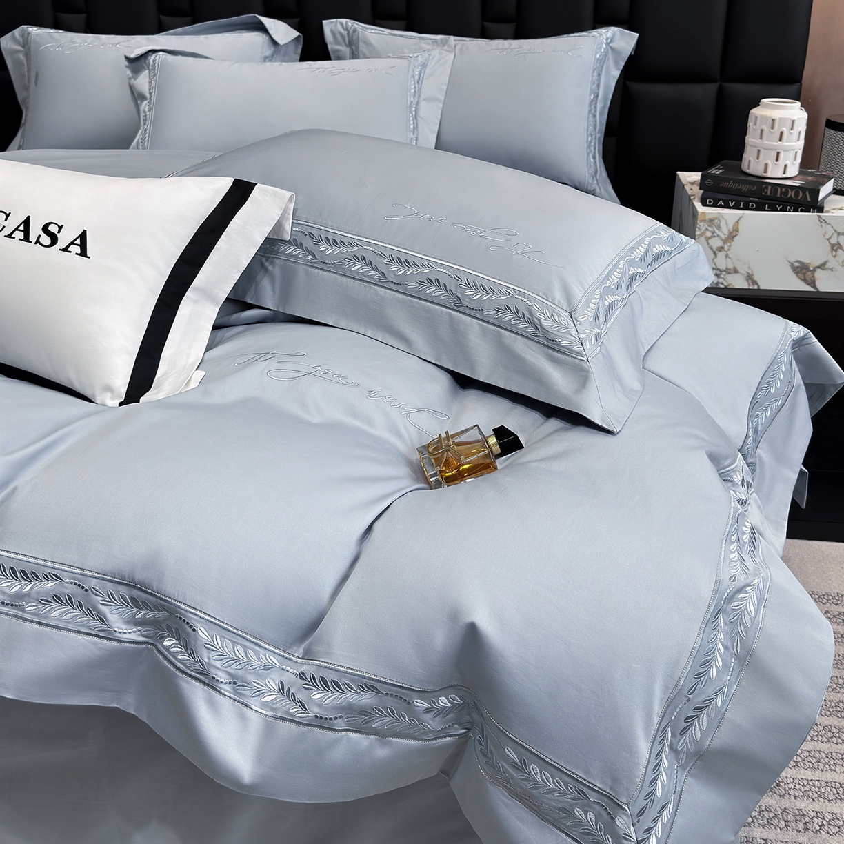 91家纺网 家纺一手货源 找家纺 星蕴家纺 2025新款贡缎长绒棉四件套-路易 路易-秋波蓝