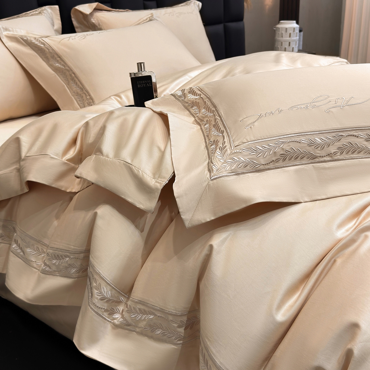 91家纺网 家纺一手货源 找家纺 星蕴家纺 2025新款贡缎长绒棉四件套-路易 路易-香槟金