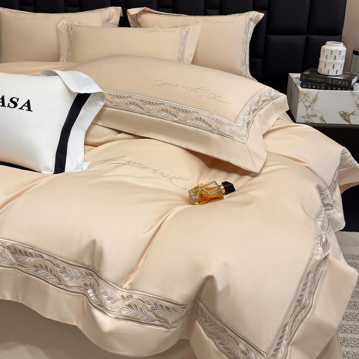 91家纺网 家纺一手货源 找家纺 星蕴家纺 2025新款贡缎长绒棉四件套-路易 路易-香槟金