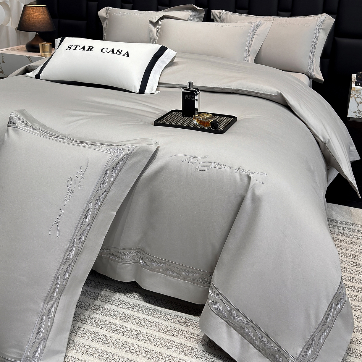 91家纺网 家纺一手货源 找家纺 星蕴家纺 2025新款贡缎长绒棉四件套-路易 路易-高级灰