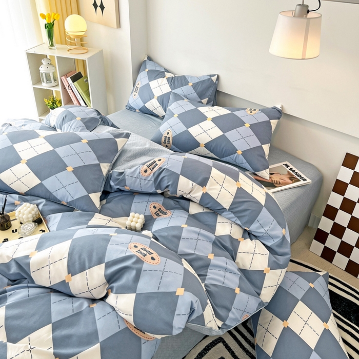 91家纺网 家纺一手货源 找家纺 西引力 2025新款全棉卡通印花四件套 英伦蓝