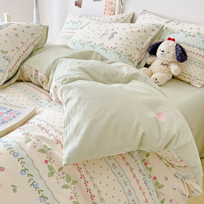 91家纺网 家纺一手货源 找家纺 西引力 2025新款全棉卡通印花四件套 草莓小兔