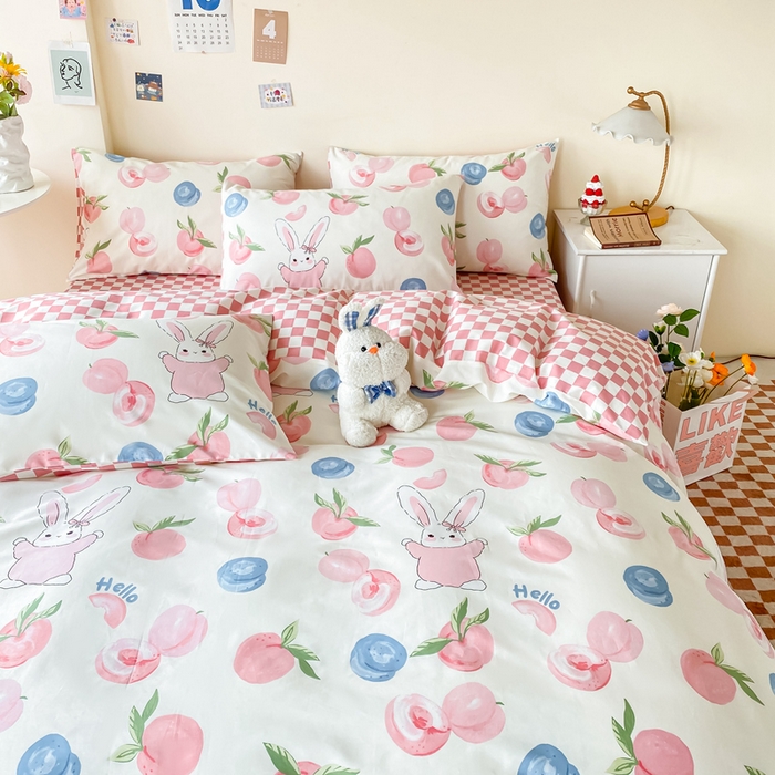 91家纺网 家纺一手货源 找家纺 西引力 2025新款全棉卡通印花四件套 蜜桃兔