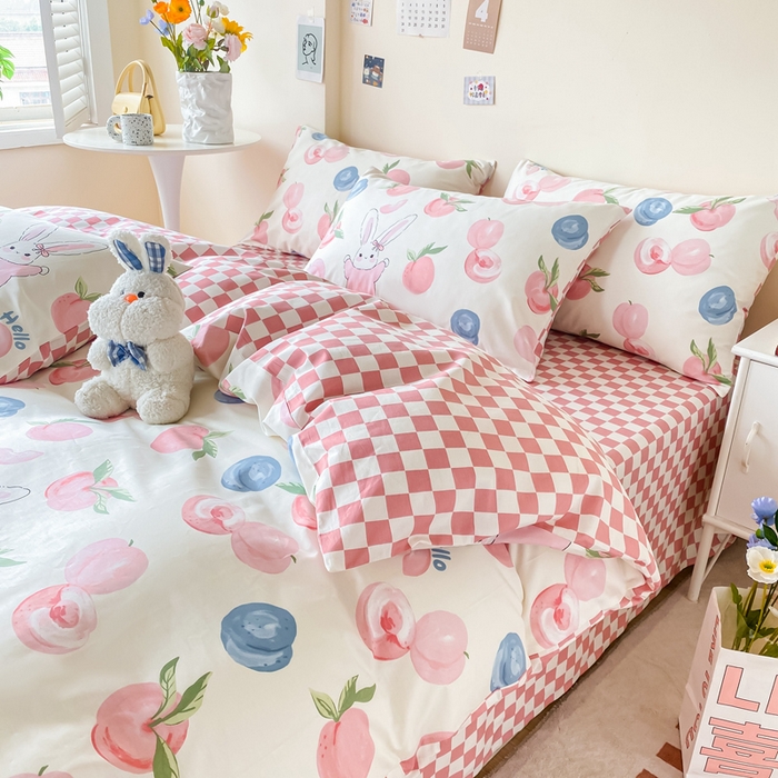 91家纺网 家纺一手货源 找家纺 西引力 2025新款全棉卡通印花四件套 蜜桃兔