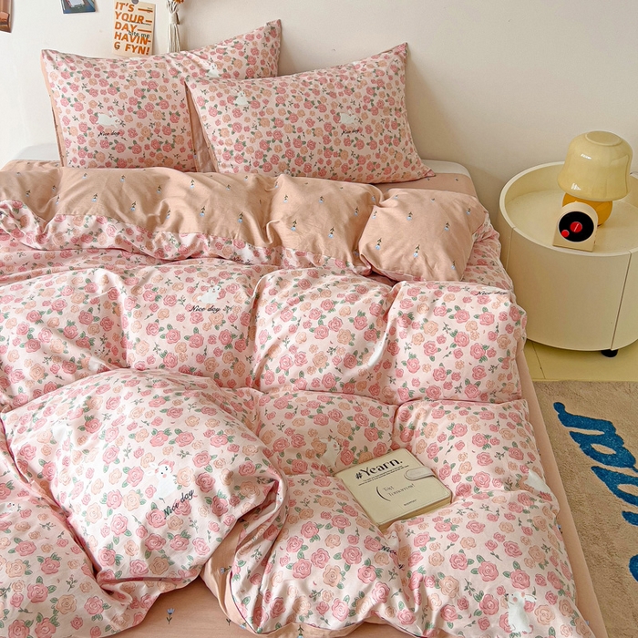 91家纺网 家纺一手货源 找家纺 西引力 2025新款全棉卡通印花四件套 遇见浪漫