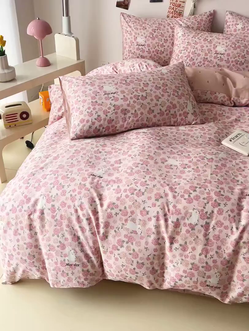 91家纺网 家纺一手货源 找家纺 西引力 2025新款全棉卡通印花四件套 遇见浪漫