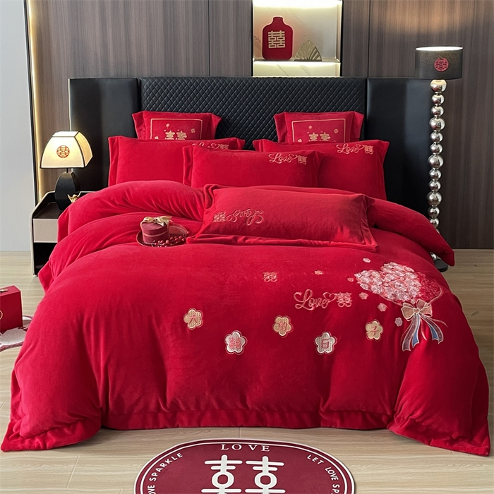 91家纺网 家纺一手货源 找家纺 （总）羽梦家纺 2025新款全工艺消光牛奶绒绣花婚庆四件套（控价最低368元)