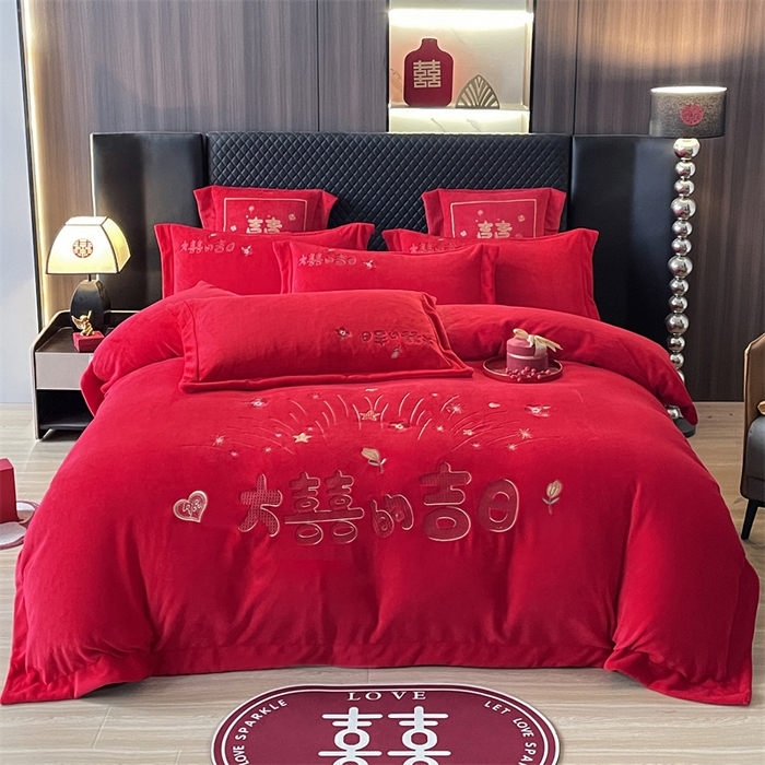 91家纺网 家纺一手货源 找家纺 （总）羽梦家纺 2025新款全工艺消光牛奶绒绣花婚庆四件套（控价最低368元)