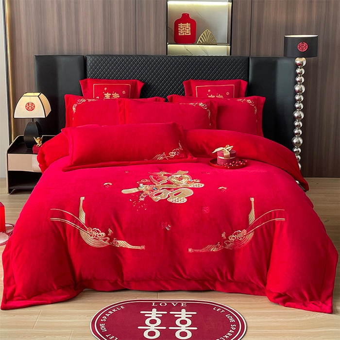 91家纺网 家纺一手货源 找家纺 （总）羽梦家纺 2025新款全工艺消光牛奶绒绣花婚庆四件套（控价最低368元)