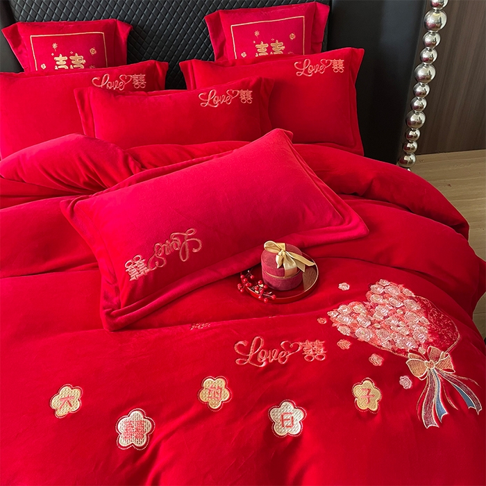 91家纺网 家纺一手货源 找家纺 羽梦家纺 2025新款全工艺消光牛奶绒绣花婚庆四件套（控价最低368元) 百年好合