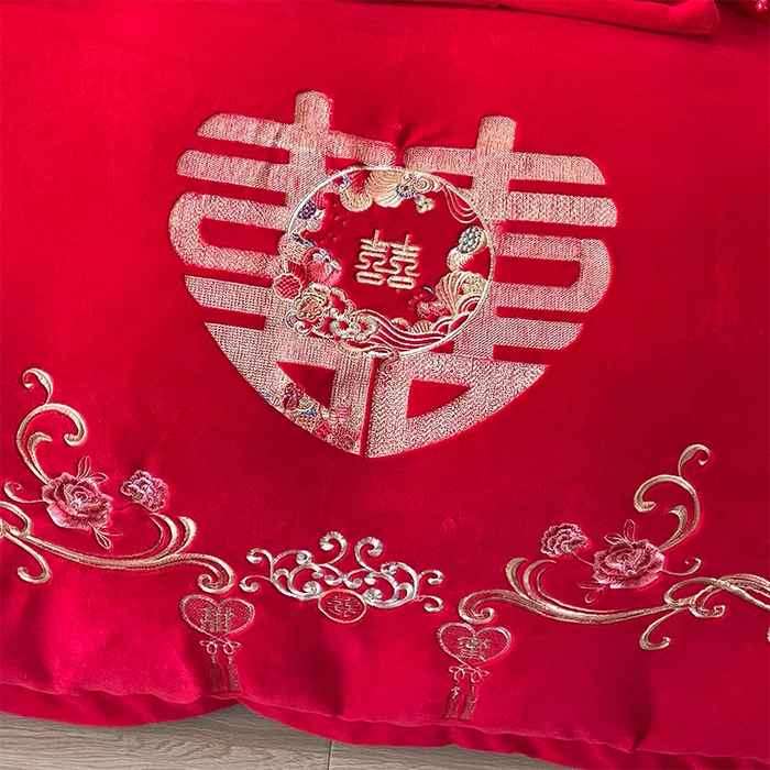 91家纺网 家纺一手货源 找家纺 羽梦家纺 2025新款全工艺消光牛奶绒绣花婚庆四件套（控价最低368元) 百年同心