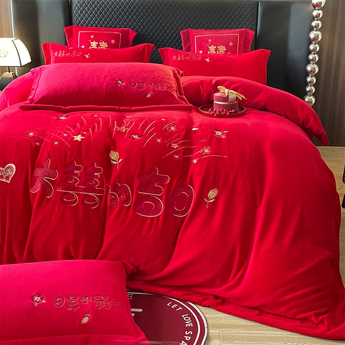 91家纺网 家纺一手货源 找家纺 羽梦家纺 2025新款全工艺消光牛奶绒绣花婚庆四件套（控价最低368元) 大喜吉日