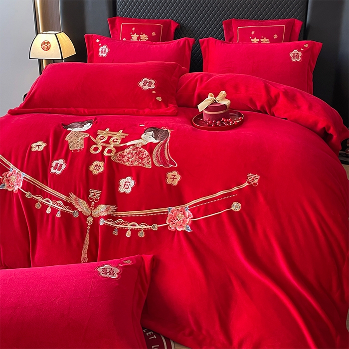 91家纺网 家纺一手货源 找家纺 羽梦家纺 2025新款全工艺消光牛奶绒绣花婚庆四件套（控价最低368元) 花烛红妆