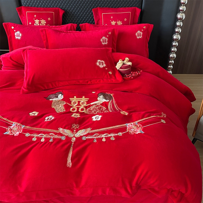 91家纺网 家纺一手货源 找家纺 羽梦家纺 2025新款全工艺消光牛奶绒绣花婚庆四件套（控价最低368元) 花烛红妆