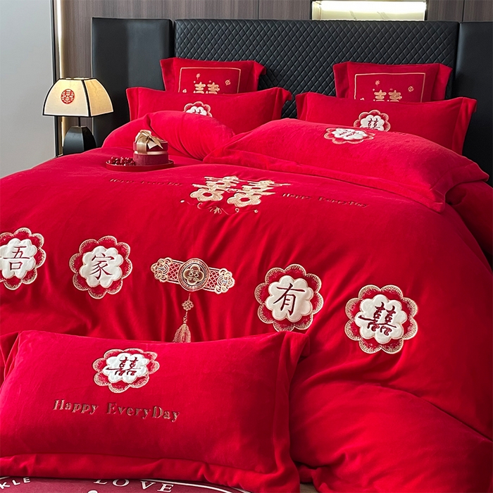 91家纺网 家纺一手货源 找家纺 羽梦家纺 2025新款全工艺消光牛奶绒绣花婚庆四件套（控价最低368元) 家有喜事