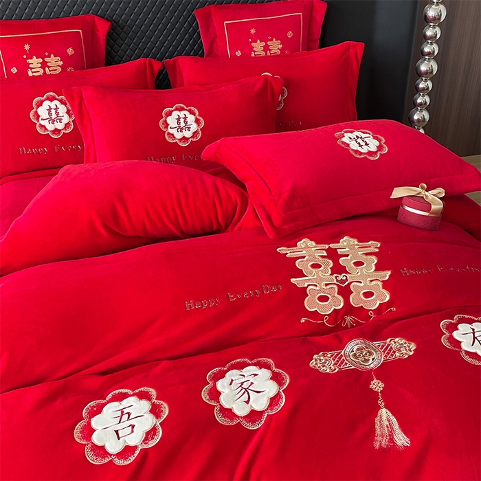 91家纺网 家纺一手货源 找家纺 羽梦家纺 2025新款全工艺消光牛奶绒绣花婚庆四件套（控价最低368元) 家有喜事