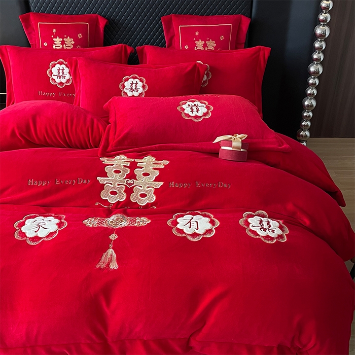 91家纺网 家纺一手货源 找家纺 羽梦家纺 2025新款全工艺消光牛奶绒绣花婚庆四件套（控价最低368元) 家有喜事