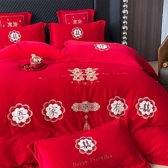 91家纺网 家纺一手货源 找家纺 羽梦家纺 2025新款全工艺消光牛奶绒绣花婚庆四件套（控价最低368元) 家有喜事