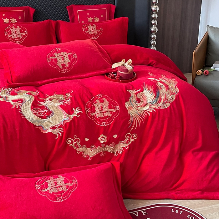 91家纺网 家纺一手货源 找家纺 羽梦家纺 2025新款全工艺消光牛奶绒绣花婚庆四件套（控价最低368元) 龙凤情缘