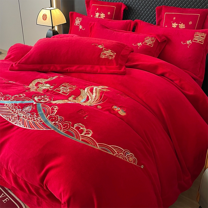 91家纺网 家纺一手货源 找家纺 羽梦家纺 2025新款全工艺消光牛奶绒绣花婚庆四件套（控价最低368元) 龙凤相约