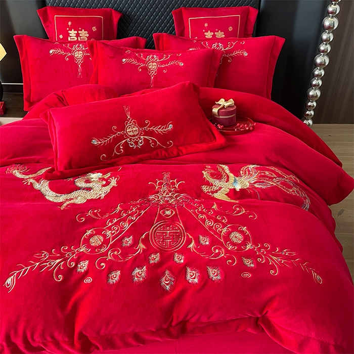 91家纺网 家纺一手货源 找家纺 羽梦家纺 2025新款全工艺消光牛奶绒绣花婚庆四件套（控价最低368元) 龙祥凤禧