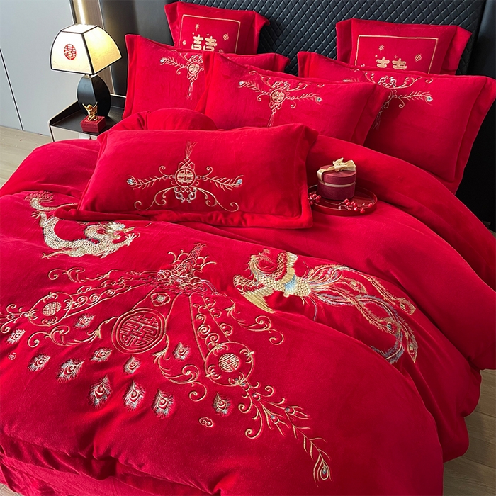 91家纺网 家纺一手货源 找家纺 羽梦家纺 2025新款全工艺消光牛奶绒绣花婚庆四件套（控价最低368元) 龙祥凤禧