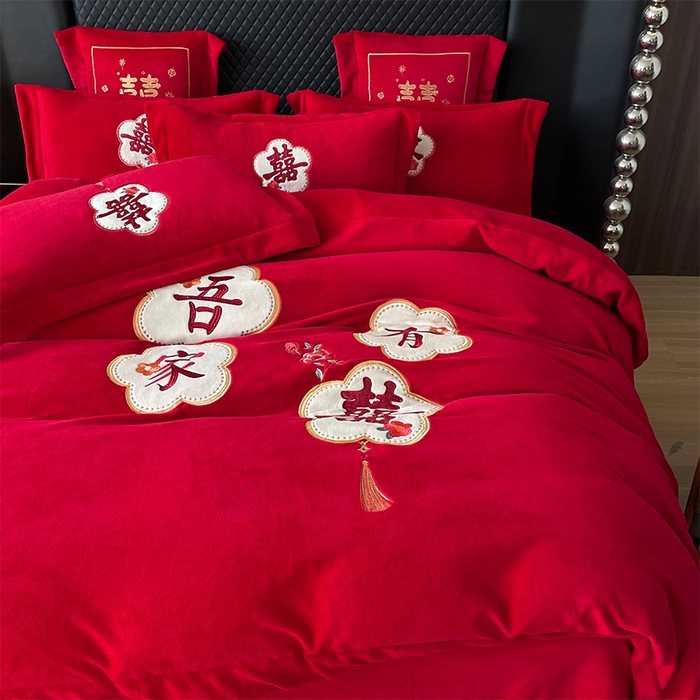 91家纺网 家纺一手货源 找家纺 羽梦家纺 2025新款全工艺消光牛奶绒绣花婚庆四件套（控价最低368元) 吾家有喜