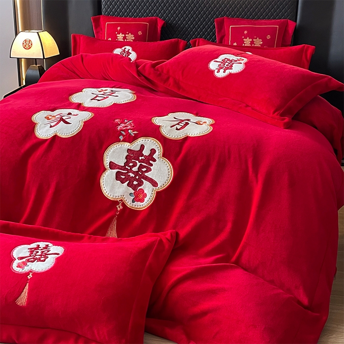 91家纺网 家纺一手货源 找家纺 羽梦家纺 2025新款全工艺消光牛奶绒绣花婚庆四件套（控价最低368元) 吾家有喜